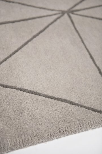 Diamond Maze Grey: close-up image