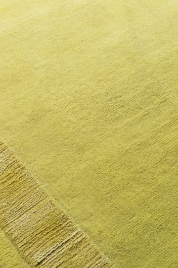 Melrose Yellow Silk Border: in-situ image