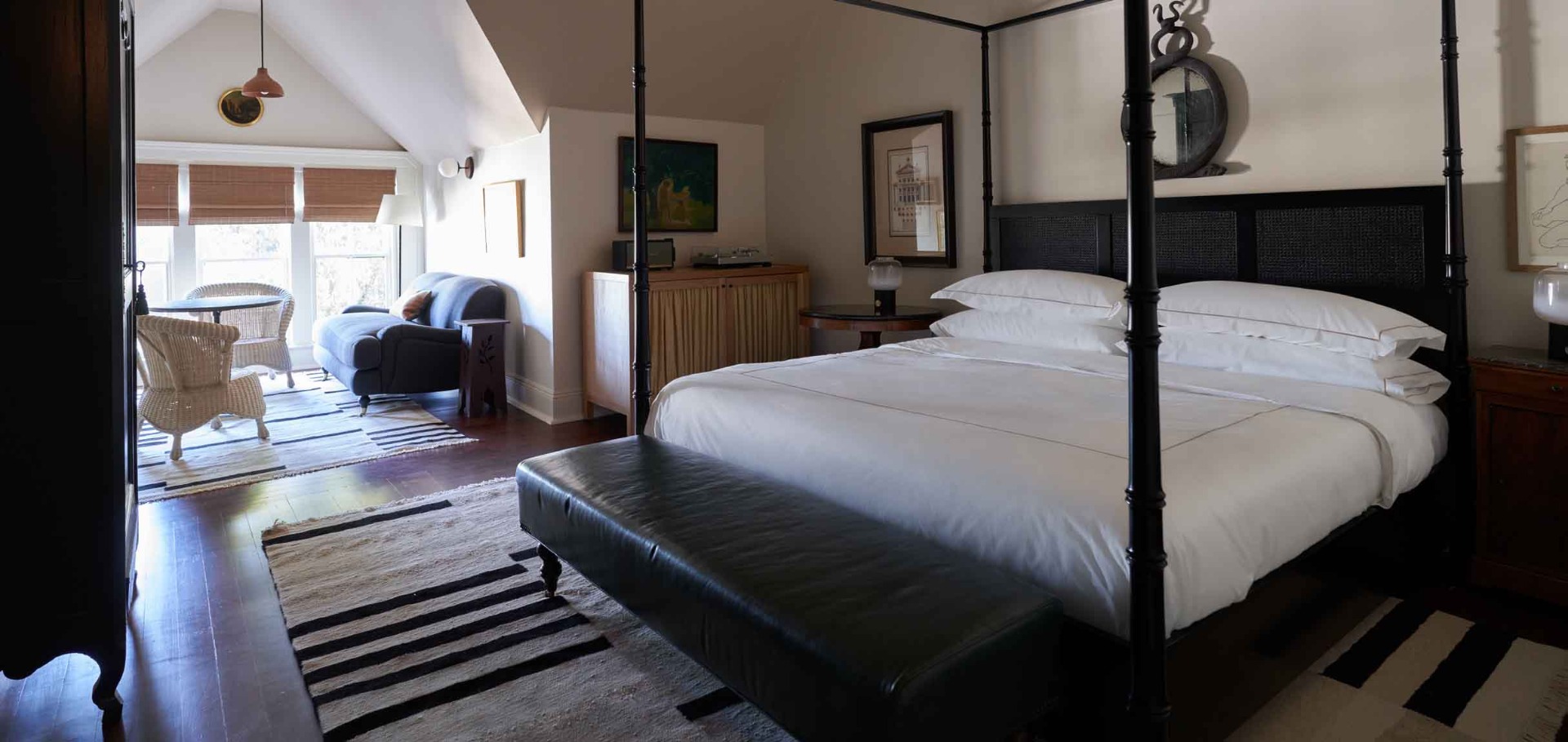 Chloe Hotel - master bedroom